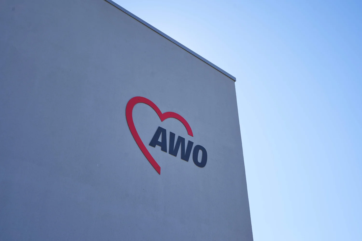 AWO Wewid – Fassadenlogo